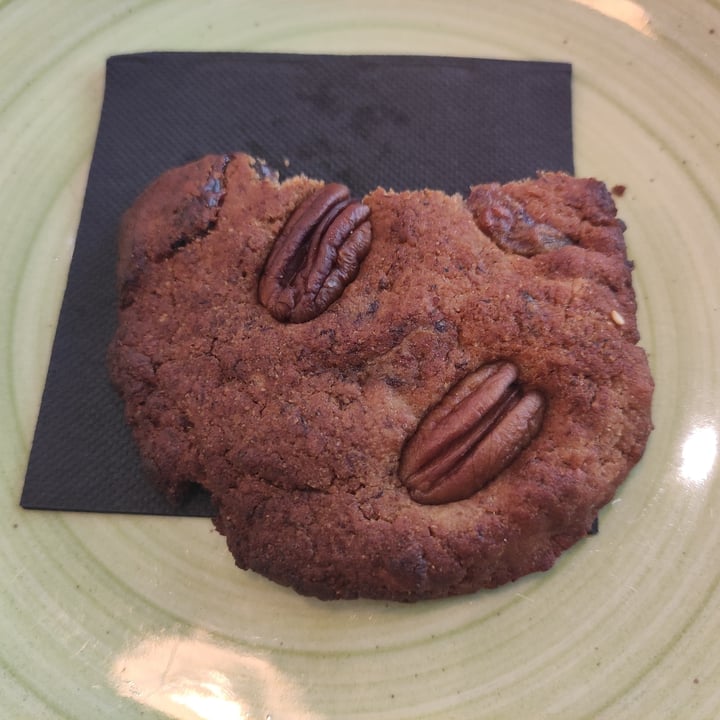 photo of Vegan Bistró | Mallorca Cookie de nueces de pecan shared by @crispichispi on  29 Oct 2022 - review