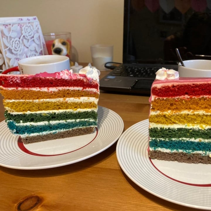photo of Freedom Cakes Tarta arcoiris shared by @grumpyvegan on  28 Jun 2020 - review