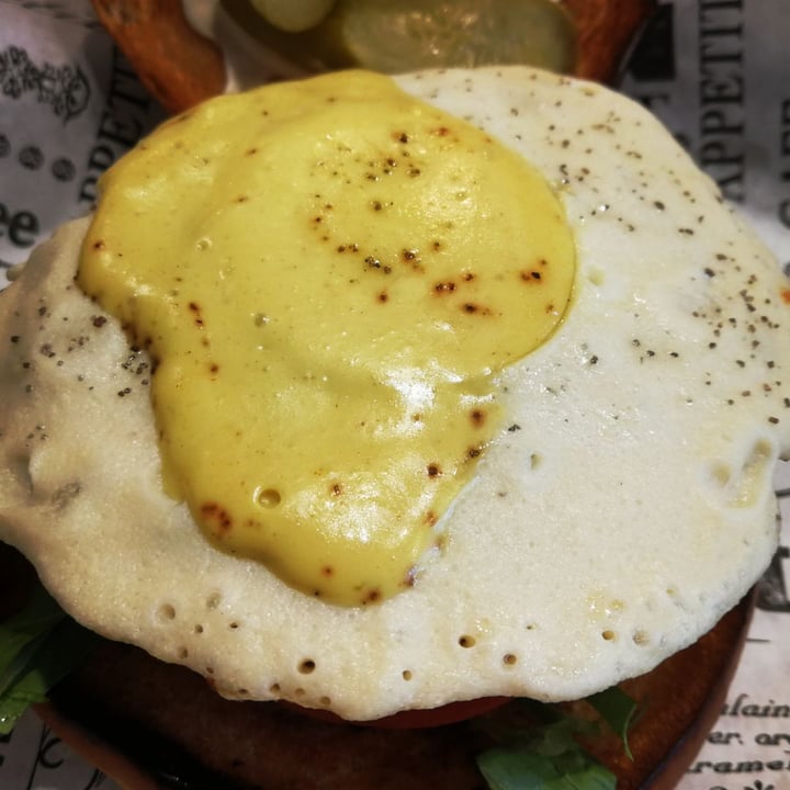 photo of Goodness Beyond burger with “egg” topping shared by @atarherbivora on  27 Aug 2019 - review