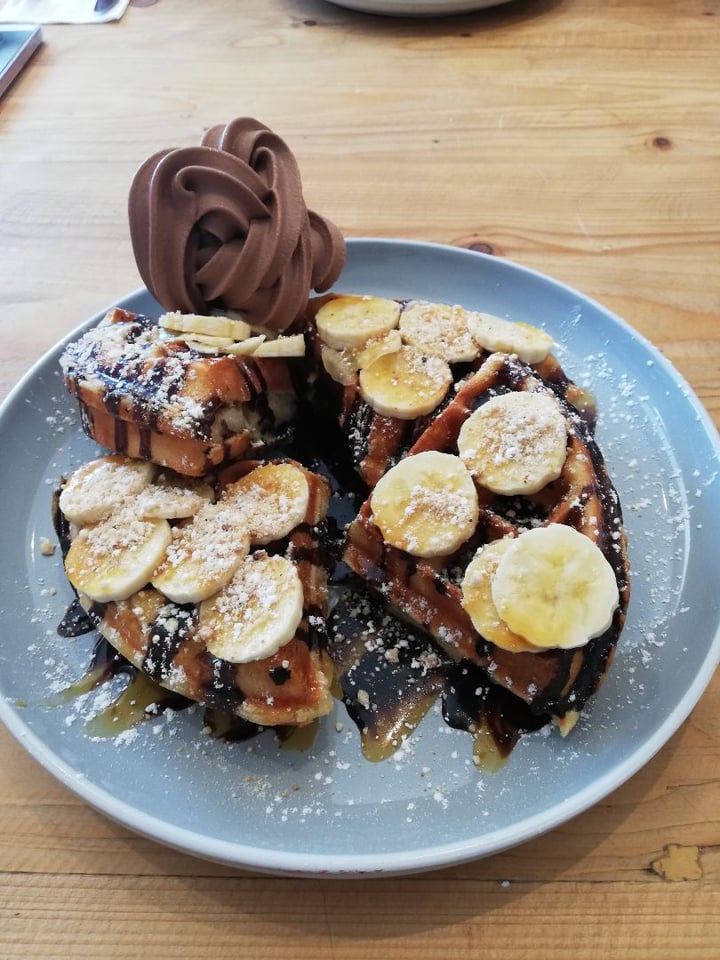 photo of Jessy's Waffles Camps Bay She's Bananas shared by @simonel on  10 Jan 2020 - review