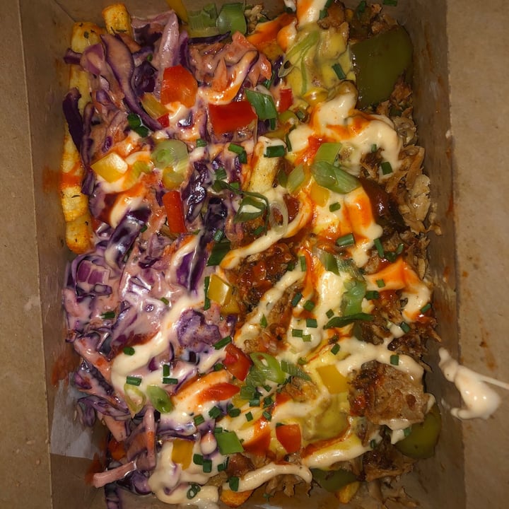 photo of Trusty Buck's BBQ Chick’n Loaded Fries shared by @brandonthefruit on  09 Jan 2021 - review