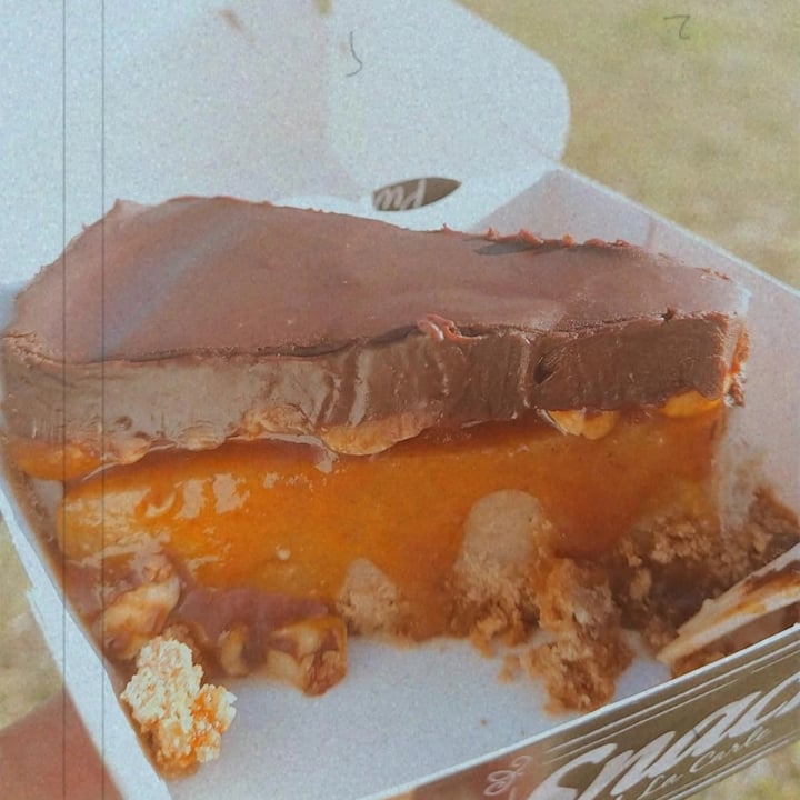 photo of Kong - Food Made With Compassion Tarte de Snickers shared by @sushizita on  18 Mar 2022 - review