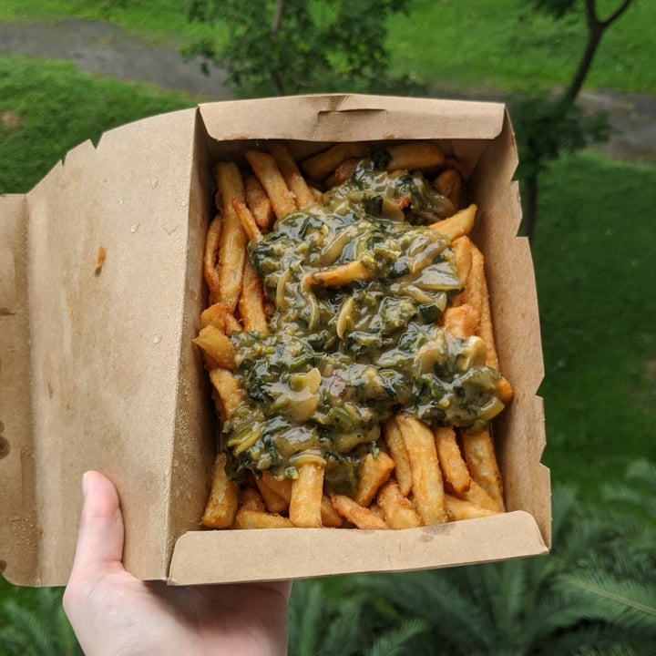 photo of Love Handle  Cream Spinach-loaded Fries shared by @paloma on  22 May 2020 - review