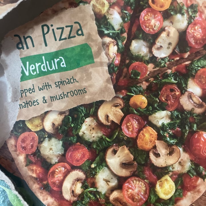photo of Vemondo  Vegan Pizza Verdura shared by @mxr on  24 Jun 2022 - review