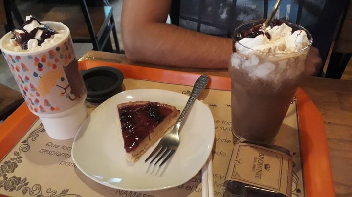 photo of OM - Vegan Coffe Shop & Beer Cheesecake de Arándanos shared by @sofiaisabel94 on  26 Feb 2020 - review
