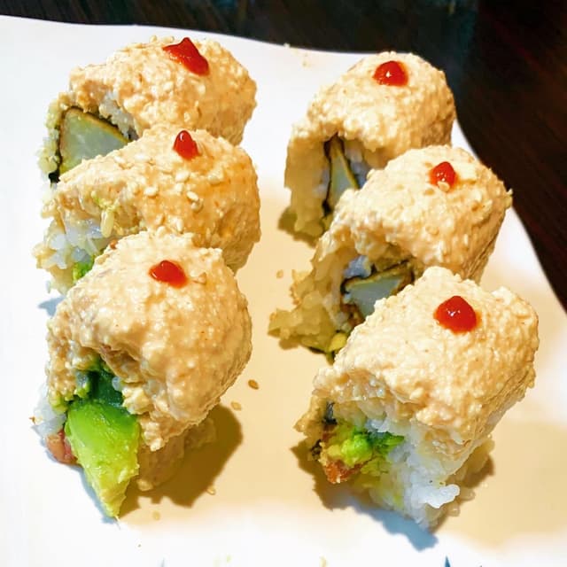 「Tuna Tempura Roll」の料理の写真