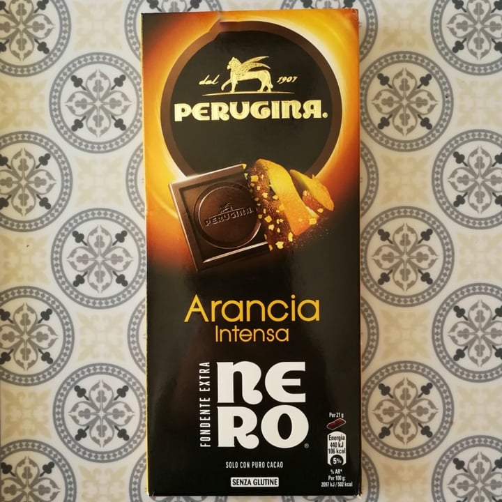 photo of Perugina Fondente extra nero arancia intensa shared by @camyveg on  15 Apr 2022 - review