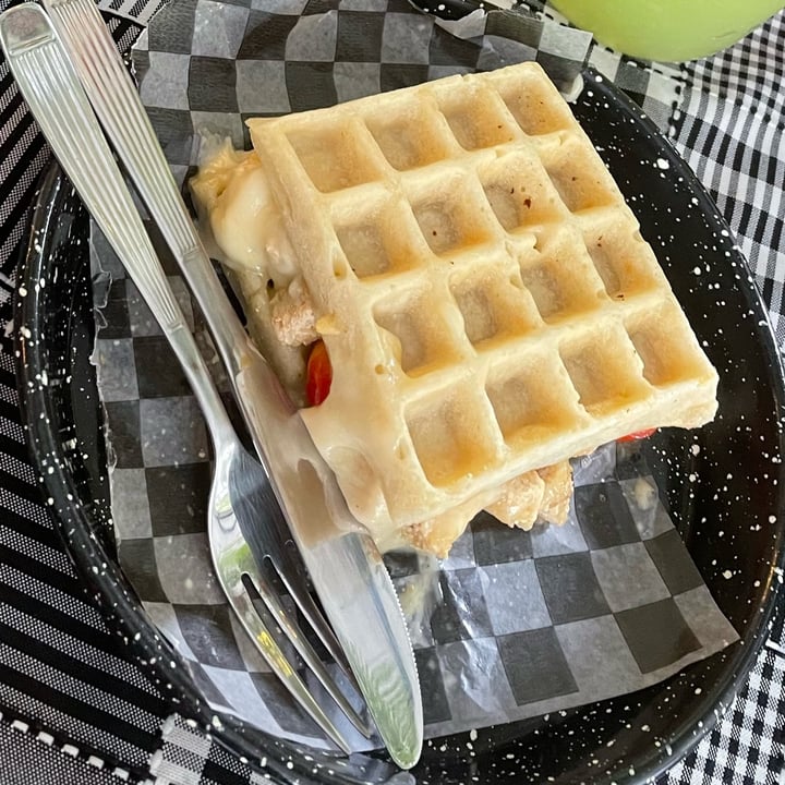 photo of Mönt take away Waffle De No Pollo shared by @valencanosa on  08 Mar 2022 - review