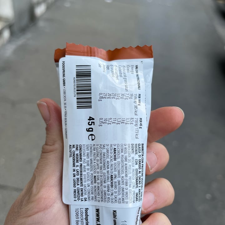 photo of Foodspring Vegan protein bar roasted peanut shared by @soft97 on  04 Apr 2022 - review