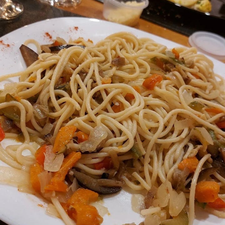 photo of Restaurant La Gran Familia Tallarines con Vegetales shared by @julilaz on  19 Feb 2022 - review