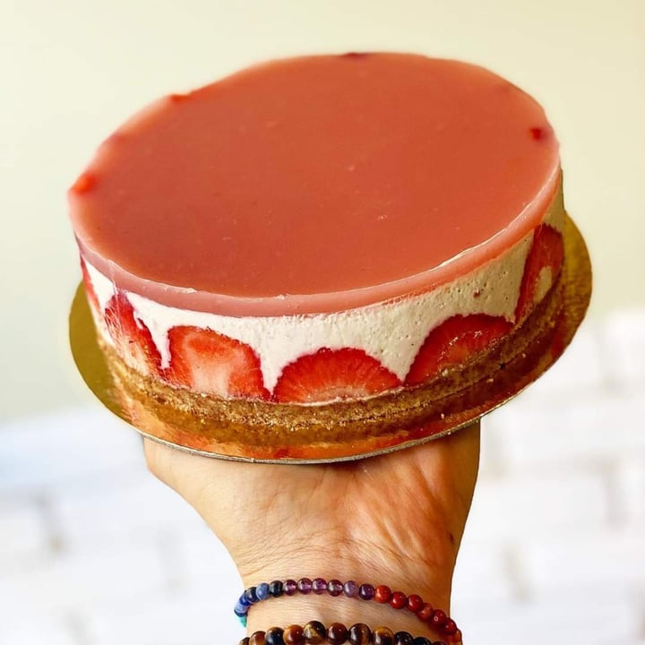 photo of Amour patisserie vegetale Gateau Frambois shared by @glicinee on  11 May 2022 - review
