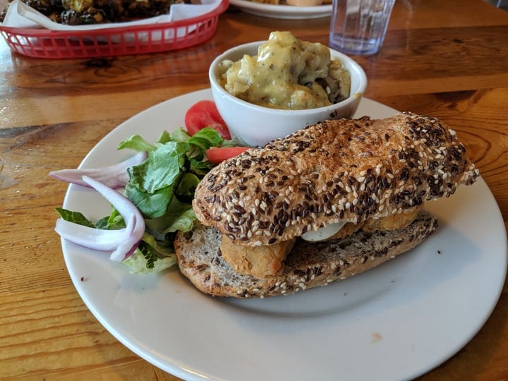photo of Vertical Diner Breaded chicken ranch sandwich shared by @compassionatekisses on  15 Jun 2019 - review