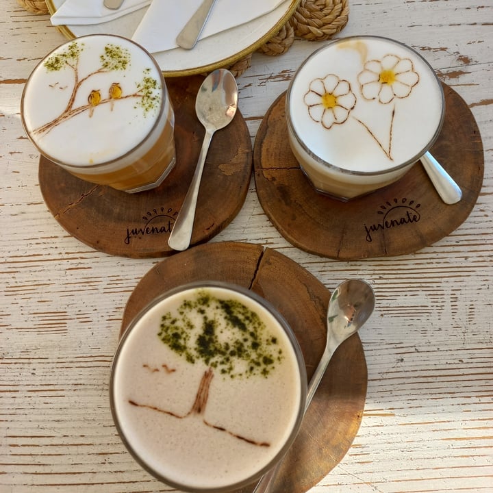 review photo of Juvenate Conscious Eatery Almond milk cuppachino shared by @salticrackers on 10 Nov 2022 - review