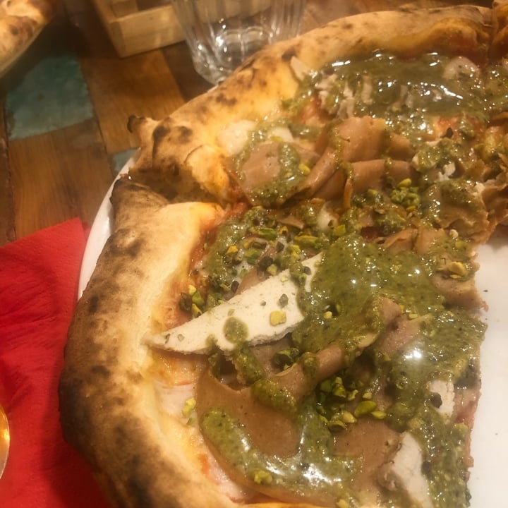 photo of Rosso Verace Pizza Vegan 🌱 shared by @veganwise on  16 Apr 2022 - review
