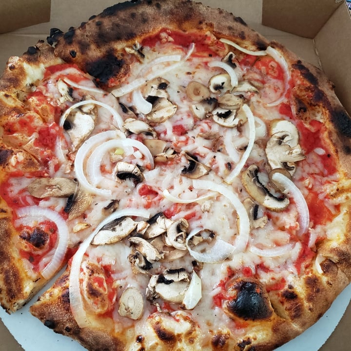 photo of Crispelli's Bakery & Pizzeria - Troy Small pizza 11' shared by @kkappa on  09 May 2021 - review
