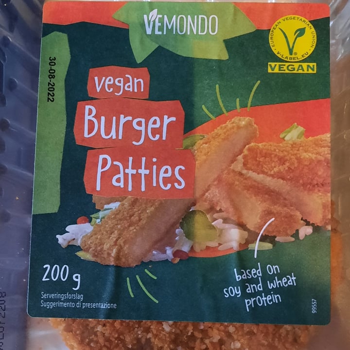 photo of Vemondo  Vegan Burger Patties shared by @veronicamancini94 on  13 Aug 2022 - review