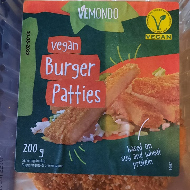 review photo of Vemondo Vegan Burger Patties shared by @veronicamancini94 on 13 Aug 2022 - review