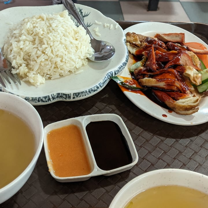 photo of Li Wei Vegetarian Vegetarian Roasted Chicken Rice shared by @tancoul on  07 Jan 2021 - review