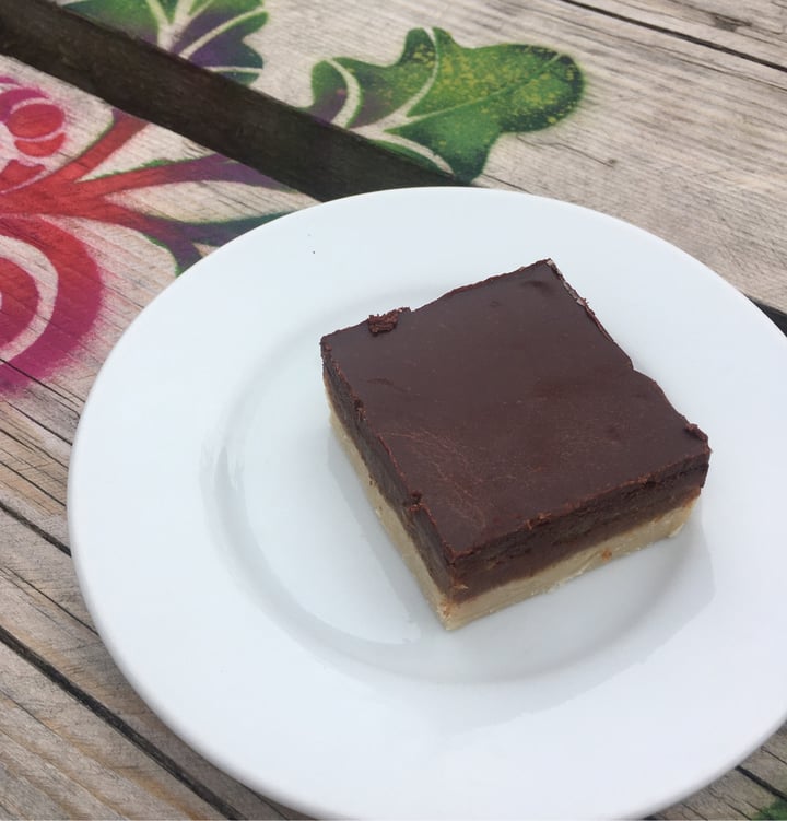 photo of Beetroot Sauvage Raw Millionaire Shortbread shared by @blythe on  13 Sep 2020 - review