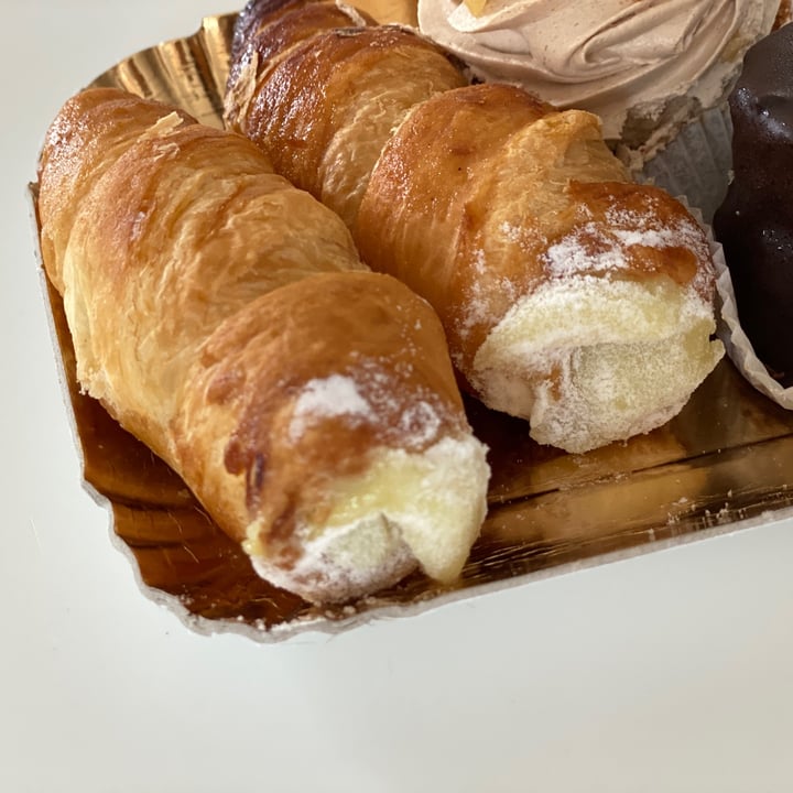 photo of Pasticceria Caffetteria Larocca Pasticceria Vegan shared by @animalionline on  26 Oct 2022 - review