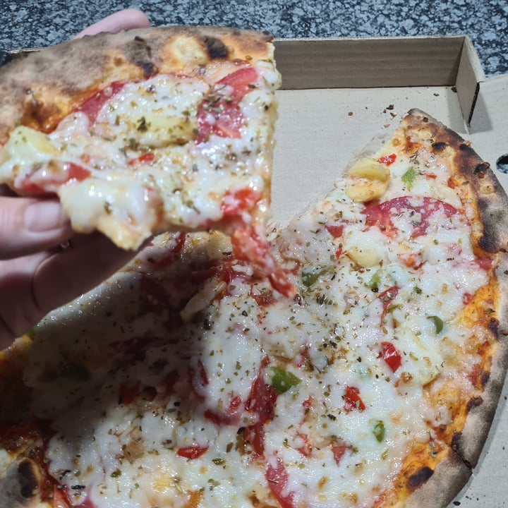 photo of Del Forno Honeydew - The Ridge Shopping Centre Vegetarian Supreme With Vegan Cheese shared by @kera on  12 Oct 2021 - review