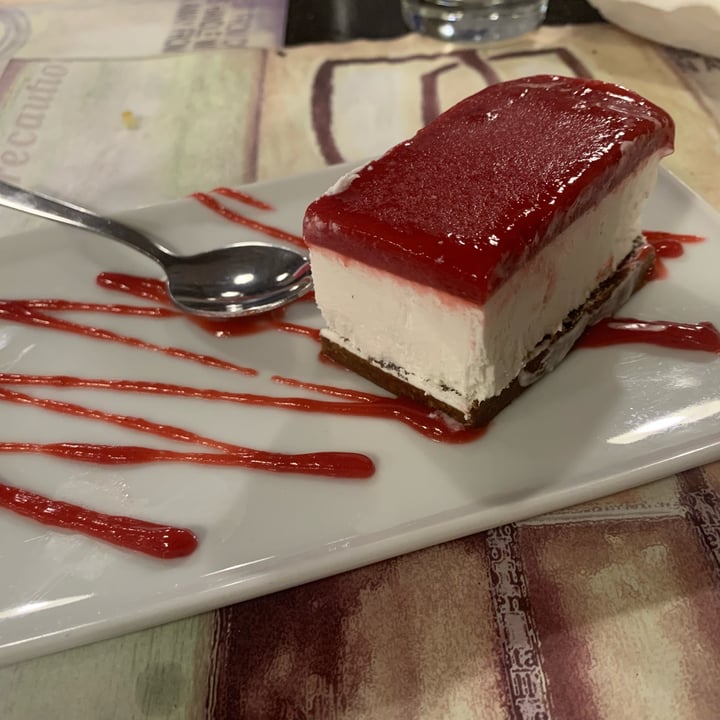 photo of Sustable Cheesecake vegan ai frutti rossi shared by @serenacos on  14 Apr 2022 - review