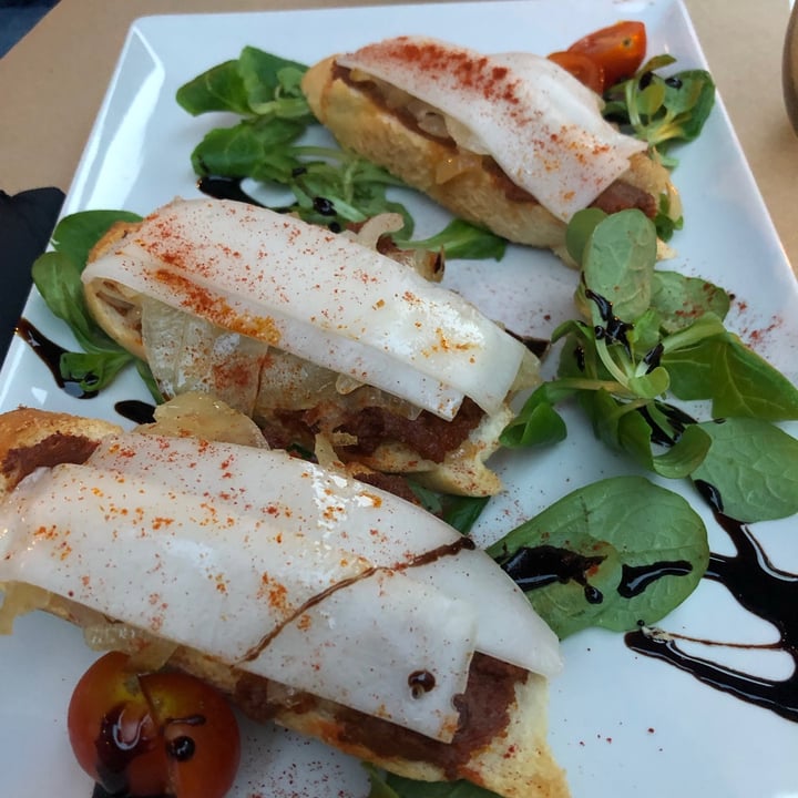 review photo of Café Madrigal Bruschettas shared by @iristl on 11 Aug 2021 - review
