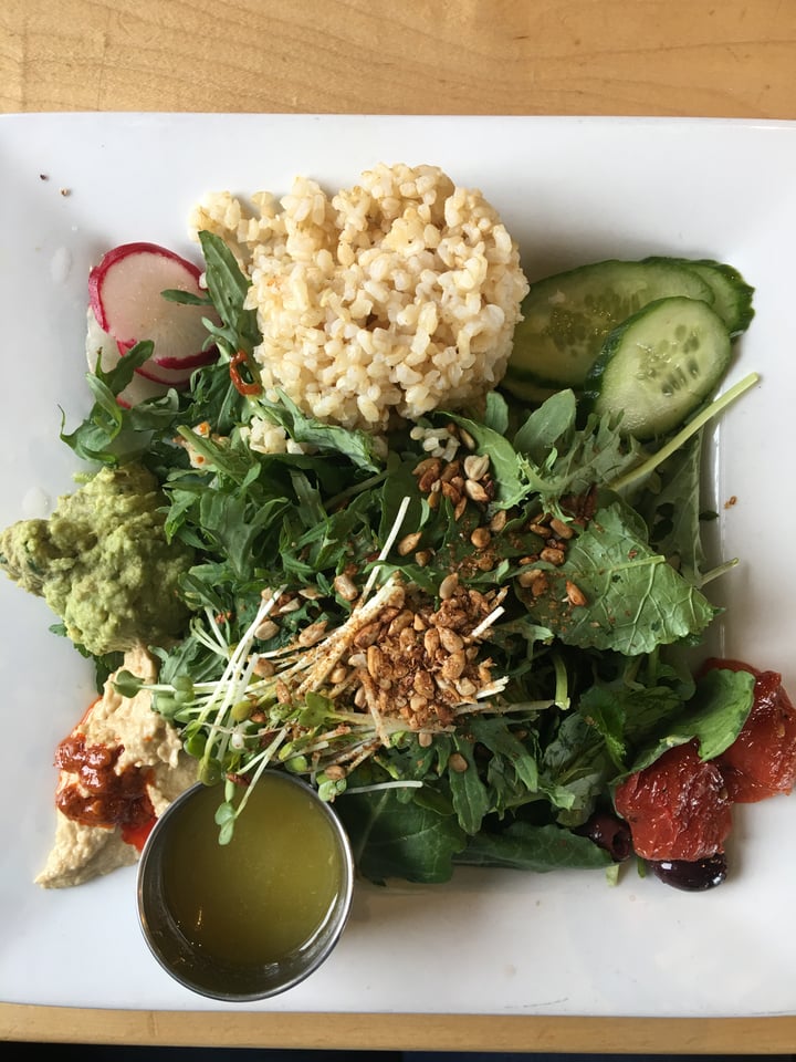 photo of Peoples Organic Café Buddha Salad shared by @veganjuju on  06 Apr 2018 - review