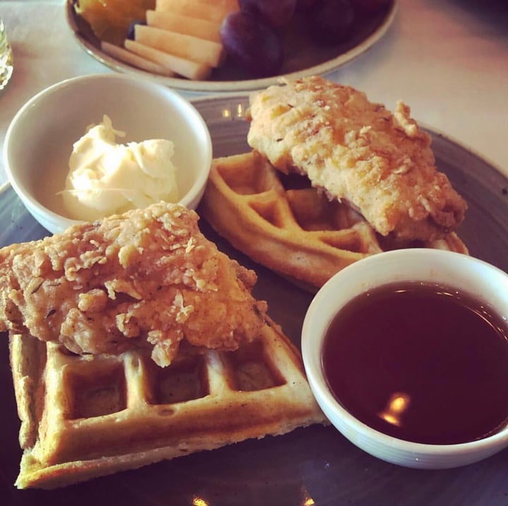 photo of Crossroads Kitchen Chicken and Waffles shared by @veganfunhouse on  29 Jun 2019 - review