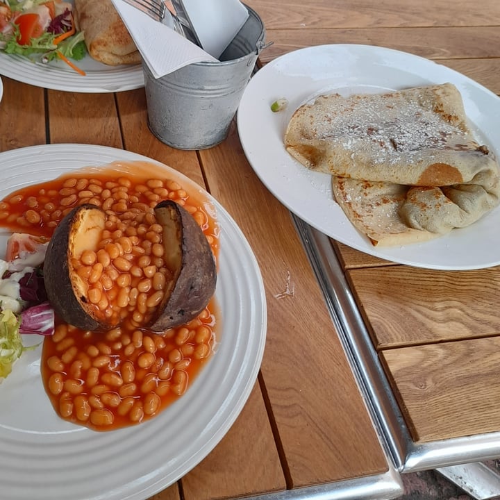 review photo of Story Café Jacket potato shared by @annarinaldi on 10 Mar 2022 - review