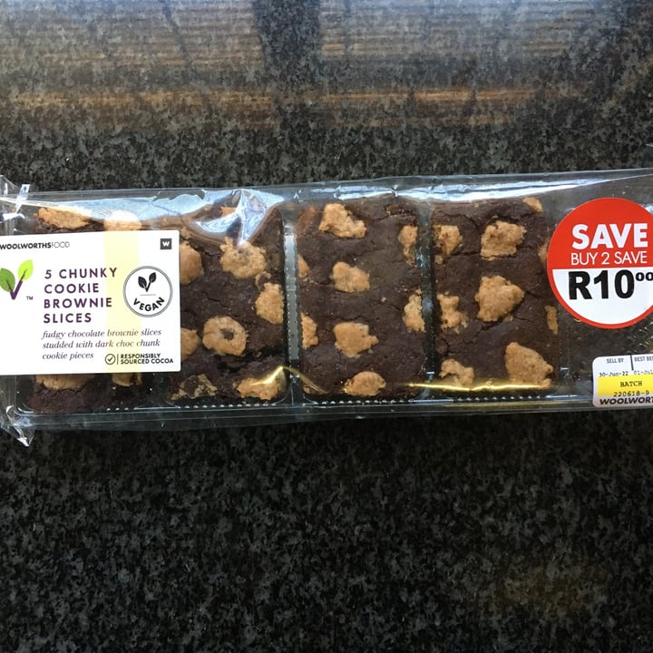 photo of Woolworths Chunky Cookie Brownie Slices shared by @kimehra on  30 Jun 2022 - review