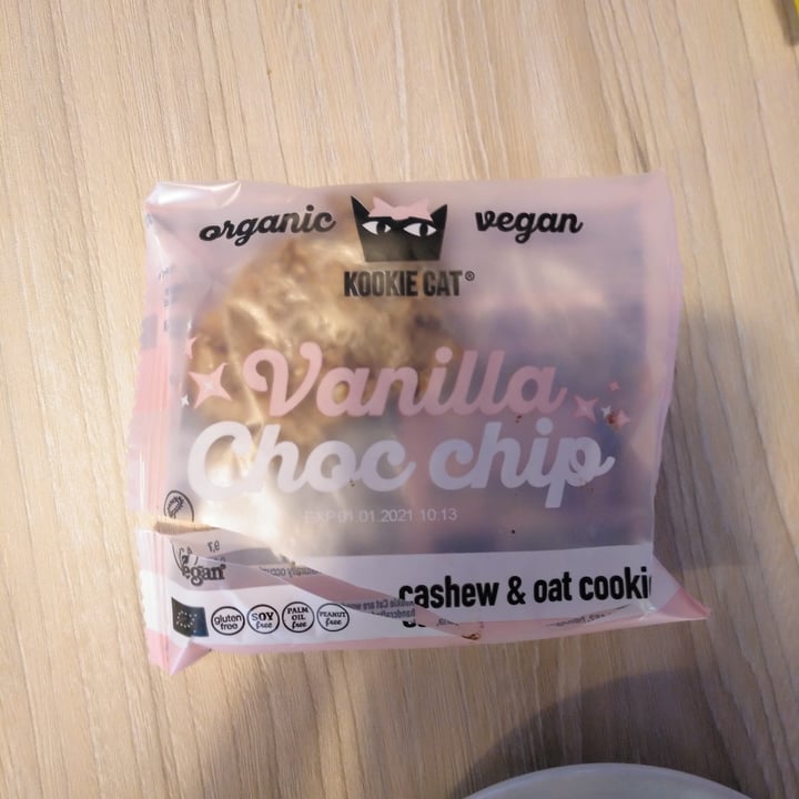 review photo of Kookie cat Vanilla Choc Chip Cookie shared by @salvatorembel on 23 Aug 2020 - review