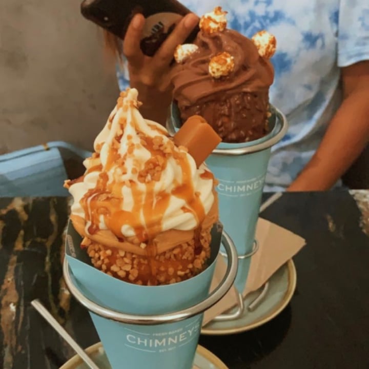 review photo of CHIMNEYS Caramel Chimney shared by @helenamarlen on 15 Jan 2021 - review