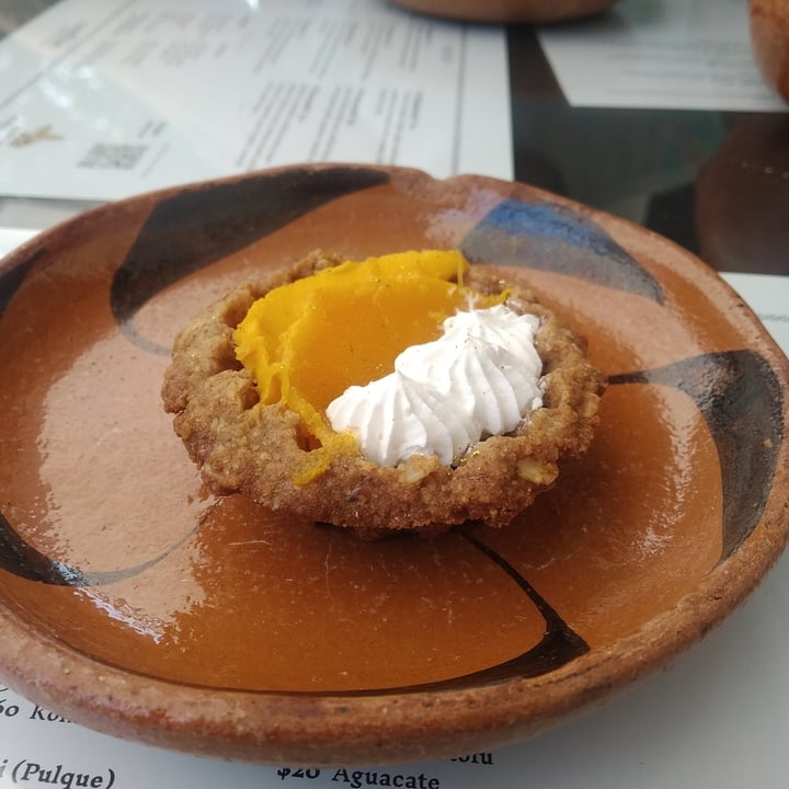 photo of Mictlan Antojitos Veganos Tarta de mango con crema batida shared by @maravwn on  16 May 2022 - review