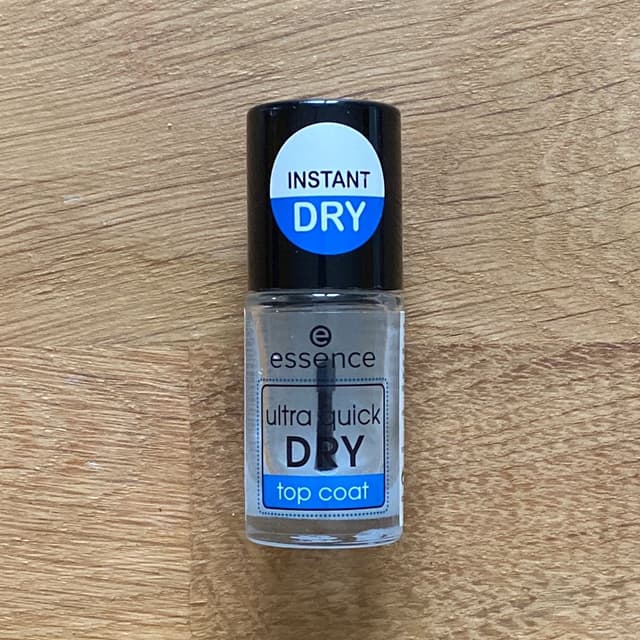 Essence Speed Dry Essence Ultra Quick Dry Top Coat Ultra Quick Dry