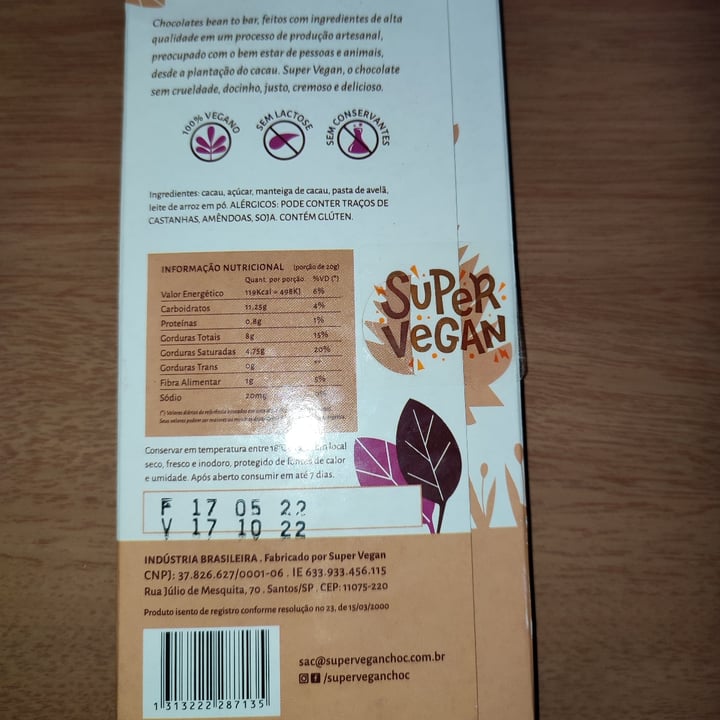 photo of Super Vegan Chocolate ao leite com avelãs shared by @taisavieirasena on  23 Jun 2022 - review