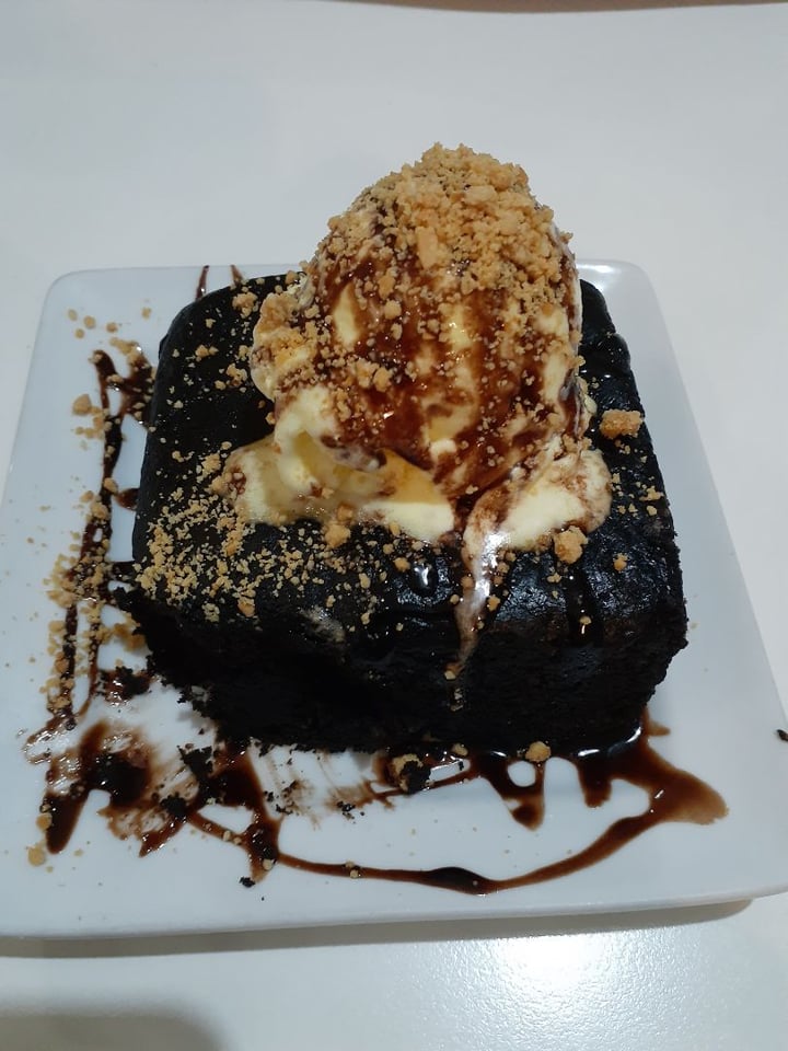 photo of Loving Hut Microcentro Brownie con helado shared by @antonellamazzocchi on  04 Nov 2019 - review