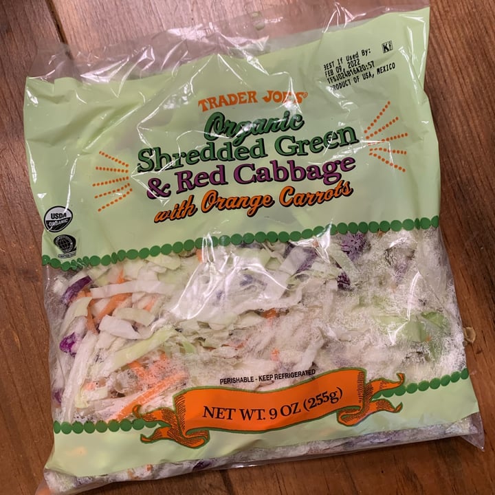 photo of Trader Joe's Organic Shredded Green & Red Cabbage With Orange Carrots shared by @roserose on  12 Mar 2022 - review