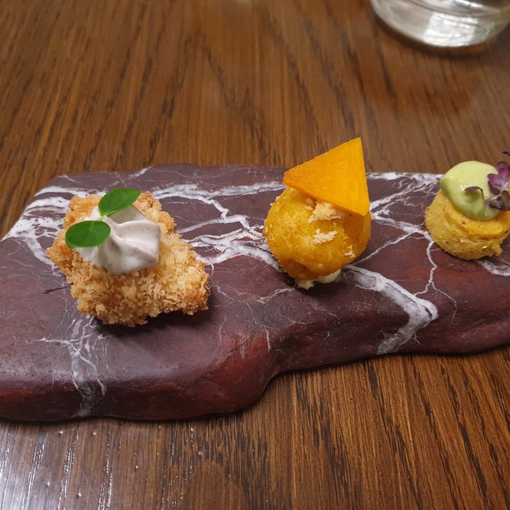 photo of Officina Verde - Ristorante e Bottega Vegana Antipasto shared by @martymicia on  01 Jan 2022 - review