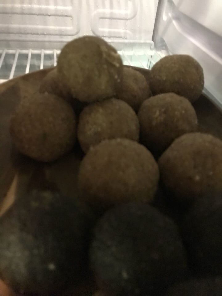 photo of Oma Jamu Peanut butter balls shared by @opheeeliaaa on  06 May 2019 - review