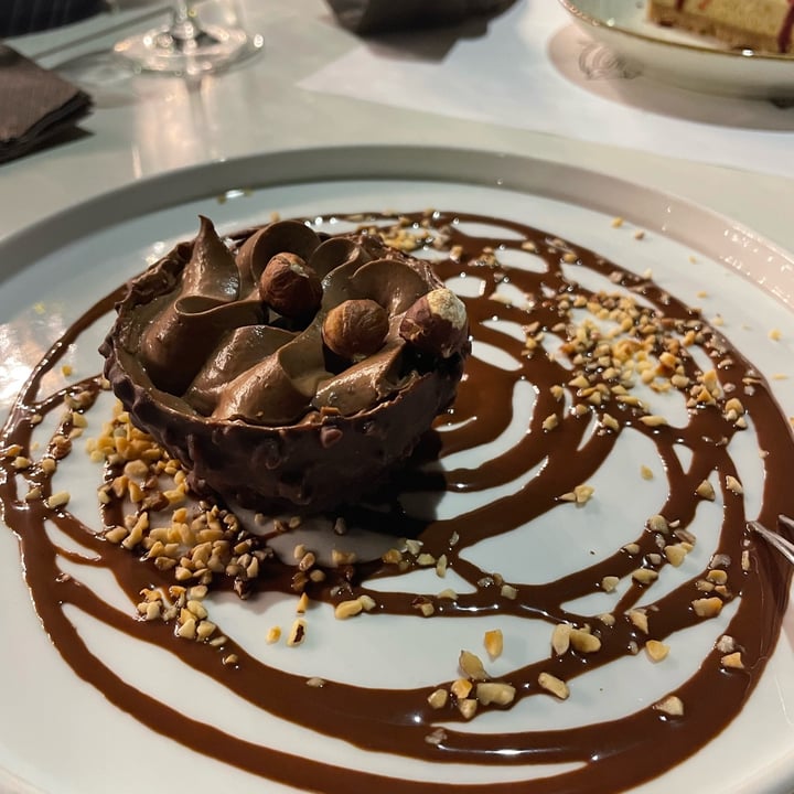 review photo of Nativa Ristorante Rocher al cioccolato con cuore al caramello salato shared by @lacasadirob on 07 Sep 2022 - review