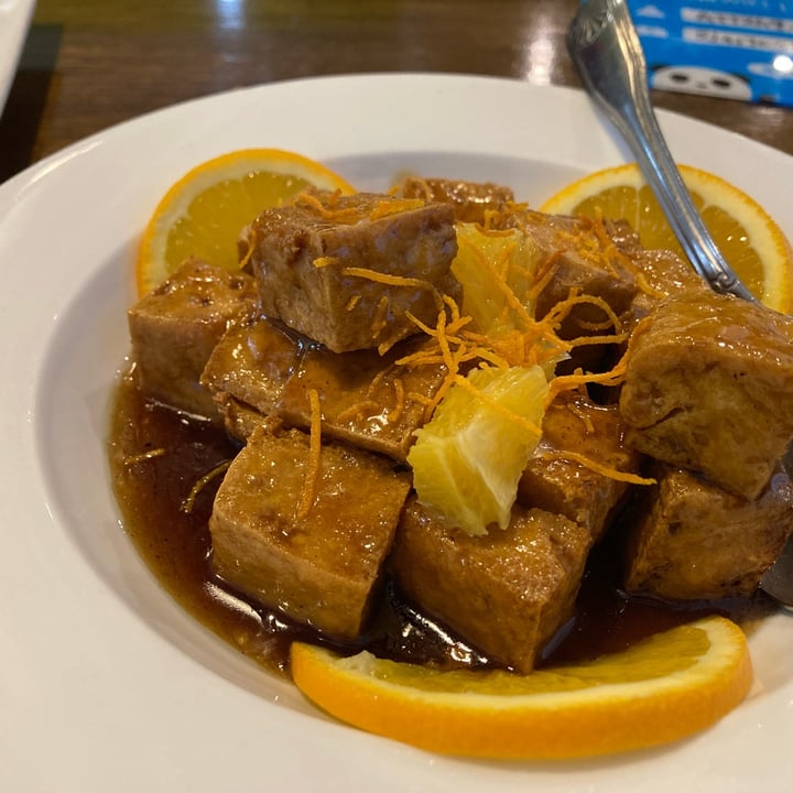 photo of Veggie House Orange Tofu shared by @sharsid94 on  15 Dec 2022 - review