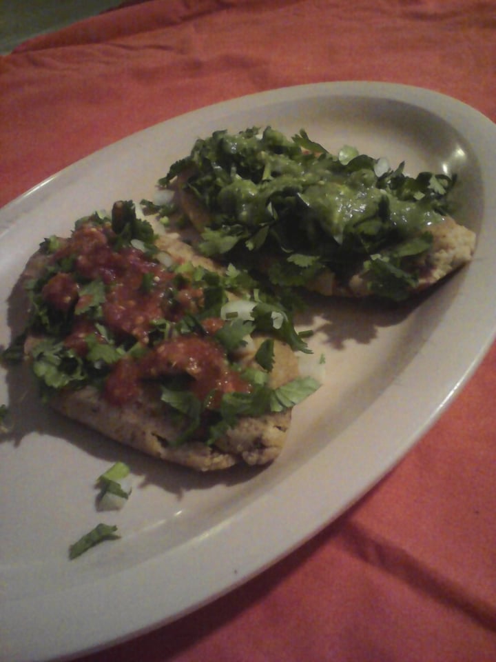review photo of Antojitos Doña Feli Tlacoyos de frijol shared by @israelt on 06 Mar 2020 - review
