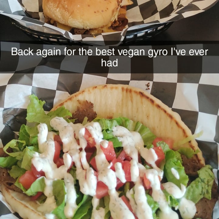 review photo of Seitan's Realm Beeef N Cheeduh shared by @danispoon on 04 Sep 2022 - review