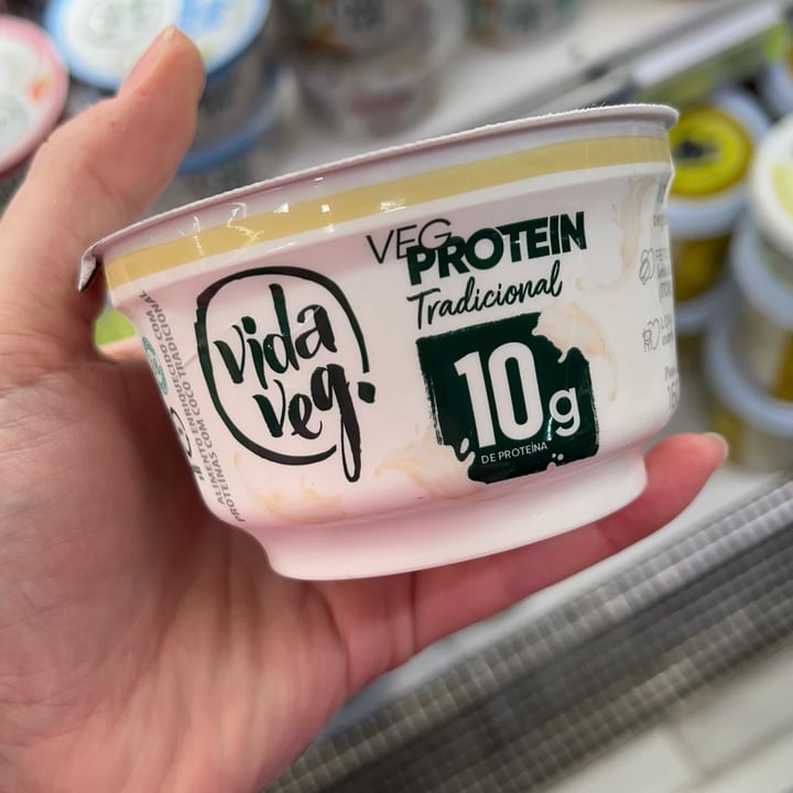 photo of Vida Veg Iogurte Veg Protein tradicional shared by @julcileia on  11 May 2022 - review