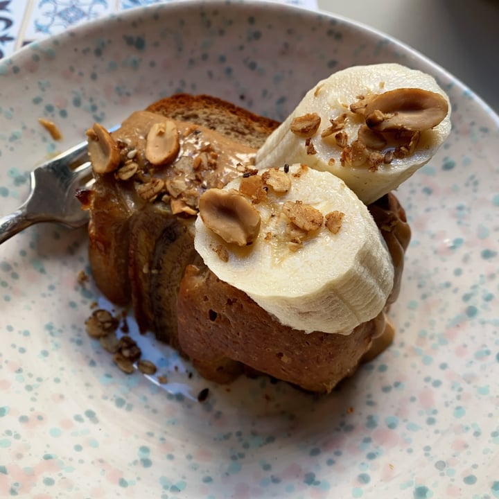 photo of Cafe Green Bakery Banana Bread shared by @gechauca28 on  27 Oct 2020 - review