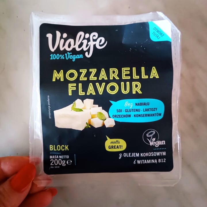 review photo of Violife Mozzarella Flavor Block shared by @aidazvrk on 22 Sep 2022 - review