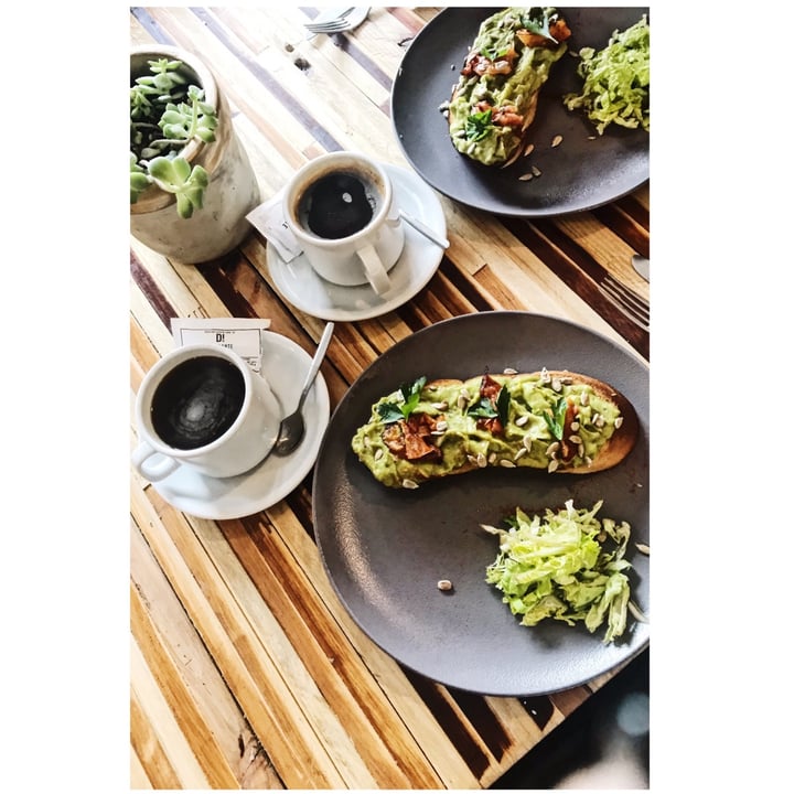 photo of Le Pain Quotidien Avocado Toast shared by @shelterforfoxes on  19 Apr 2021 - review