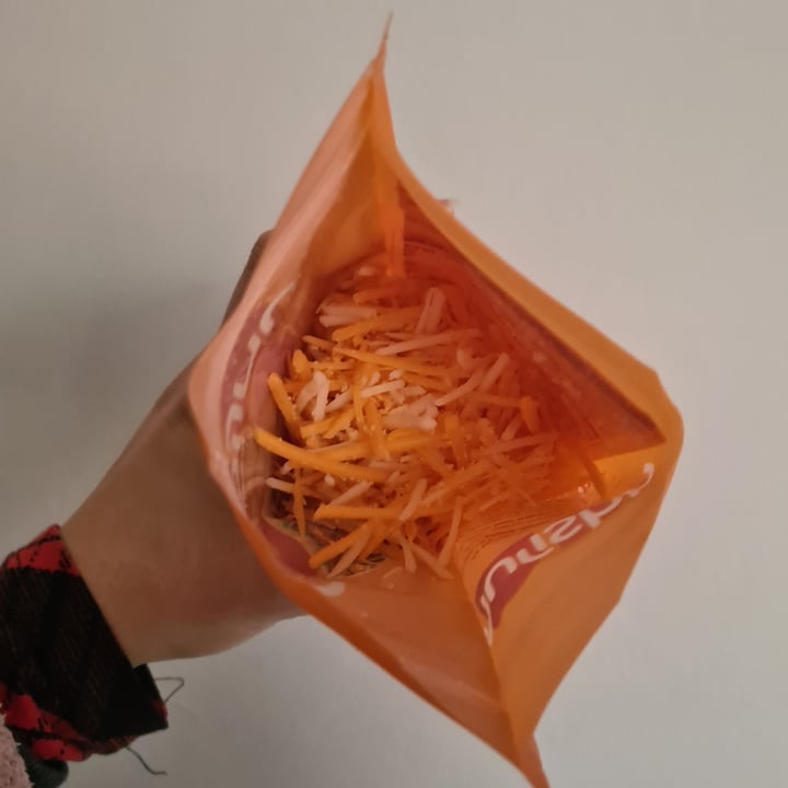 review photo of Nurishh Cheddar & Mozzarella Style Blend shared by @happy4paws on 23 Dec 2021 - review