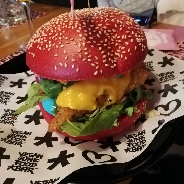 review photo of Vegan Junk Food Bar Heppi ribs burger shared by @yerbster4 on 09 Dec 2021 - review